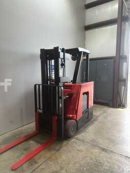 Apilador conductor incorporado 2013  Raymond  (7)