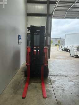 Apilador conductor incorporado 2013  Raymond  (9)