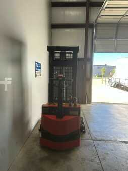 Apilador eléctrico - Raymond RSS40 (9)