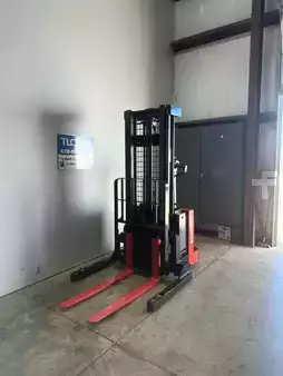 Pallet Stackers 2014  Raymond RSS40 (5)