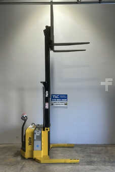 Pallet Stackers 2016  Yale MSW040SFN24TV087 (2)
