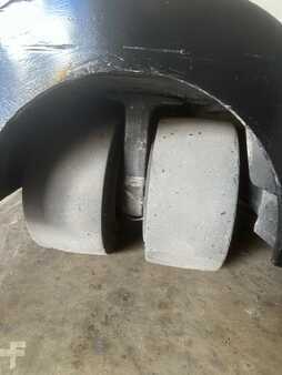 Stand-Up Rider Forklift 2015  Crown RC 5530-30 (10)