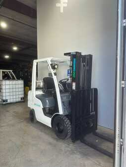 Propane Forklifts 2015  Unicarriers MP1F1A20LV (4)
