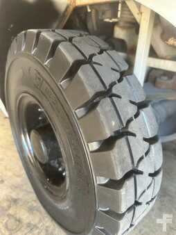 Propane Forklifts 2014  Unicarriers MP1F2A25LV (9)