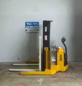 Pallet Stackers 2014  Yale MSW040SFN24TE072 (1)