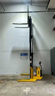 Pallet Stackers 2014  Yale MSW040SFN24TE072 (2)