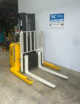 Pallet Stackers 2014  Yale MSW040SFN24TE072 (6)