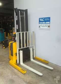 Pallet Stackers 2012  Yale MSW040SFN24TV087 (6)