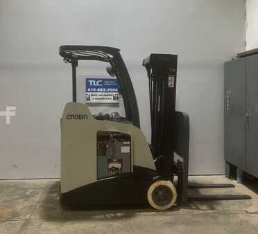 Stand-Up Rider Forklift 2016  Crown RC 5535-30 (1)