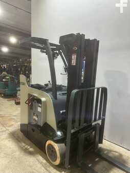 Stand-Up Rider Forklift 2016  Crown RC 5535-30 (4)