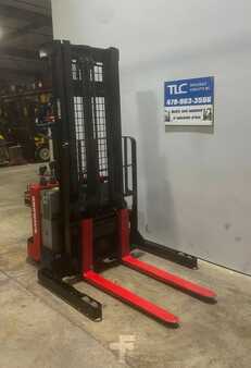 Pallet Stackers - Raymond RSS40 (4)