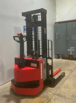 Pallet Stackers - Raymond RSS40 (5)