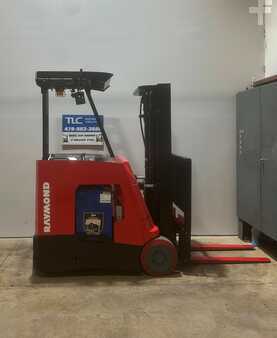 Stand-Up Rider Forklift - Raymond  (1)