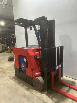 Stand-Up Rider Forklift - Raymond  (6)