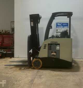 Stand-Up Rider Forklift 2014  Crown RC 5530-30 (3)