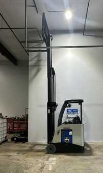 Stand-Up Rider Forklift 2012  Crown RC 5530-30 (2)