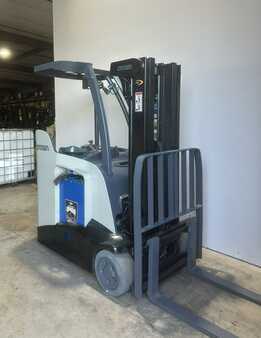 Stand-Up Rider Forklift 2012  Crown RC 5530-30 (4)