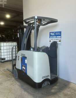 Stand-Up Rider Forklift 2012  Crown RC 5530-30 (6)