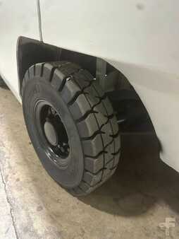 Propane Forklifts 2015  Unicarriers MP1F1A20LV (10)