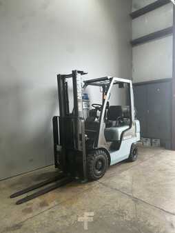 Propane Forklifts 2010  Nissan MP1F1A20LV (5)