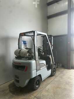 Propane Forklifts 2010  Nissan MP1F1A20LV (7)