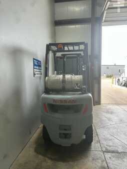 Propane Forklifts 2010  Nissan MP1F1A20LV (9)