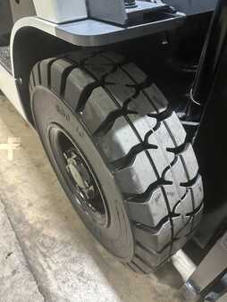 Propane Forklifts 2015  Unicarriers MP1F1A20LV (11)