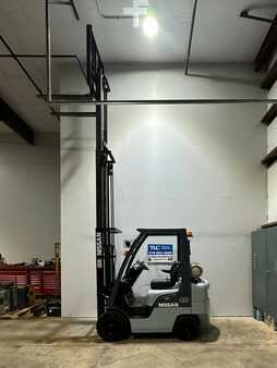 Propane Forklifts 2012  Nissan MP1F1A20LV (2)