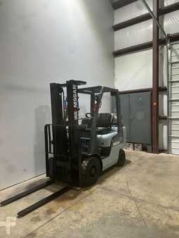 Propane Forklifts 2012  Nissan MP1F1A20LV (5)
