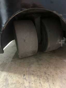 Stand-Up Rider Forklift 2016  Crown RC 5535-30 (11)