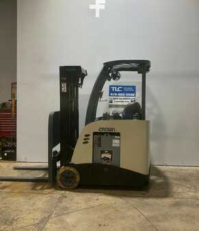 Stand-Up Rider Forklift 2016  Crown RC 5535-30 (3)