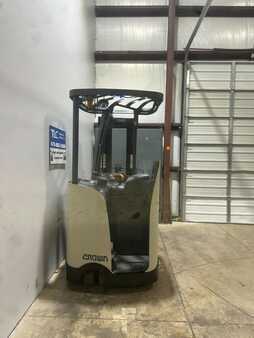Stand-Up Rider Forklift 2016  Crown RC 5535-30 (8)