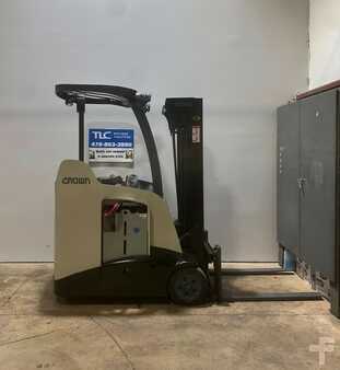 Stand-Up Rider Forklift 2015  Crown RC 5535-30 (1)