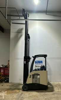 Stand-Up Rider Forklift 2015  Crown RC 5535-30 (3)