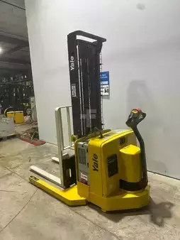 Apilador eléctrico 2006  Yale MSW040SEN24TV087 (6)