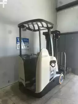 Stand-Up Rider Forklift 2014  Crown RC 5530-30 (5)