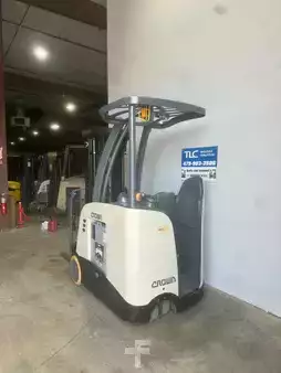 Stand-Up Rider Forklift 2014  Crown RC 5530-30 (6)