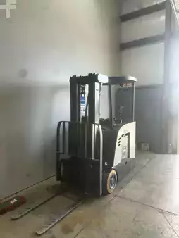 Stand-Up Rider Forklift 2014  Crown RC 5530-30 (7)