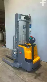 Pallet Stackers 2022  Jungheinrich EJC 218b (6)