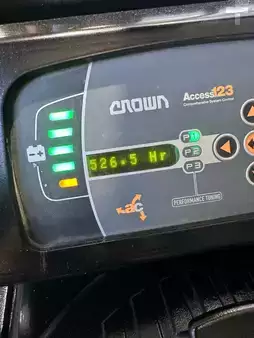 Montacargas Eléctrico (4 ruedas) 2011  Crown PE4500-60 (11)