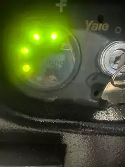 Apilador eléctrico 2012  Yale MSW040SFN24TV087 (11)