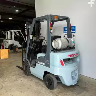 Propane Forklifts 2013  Nissan MP1F1A20LV (6)