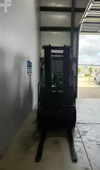 Propane Forklifts 2013  Nissan MP1F1A20LV (9)