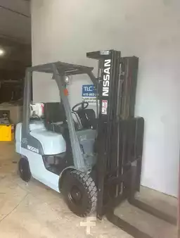 Propane Forklifts 2013  Nissan MP1F1A20LV (4)