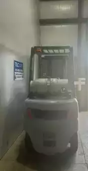 Propane Forklifts 2013  Nissan MP1F1A20LV (8)