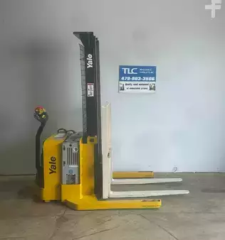 Pallet Stackers 2016  Yale MSW040SFN24TV087 (1)
