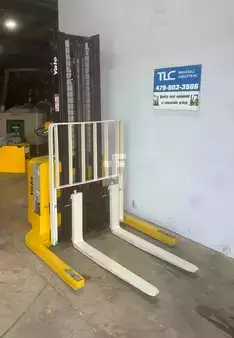 Pallet Stackers 2016  Yale MSW040SFN24TV087 (4)