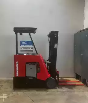 Stand-Up Rider Forklift 2019  Raymond  (1)