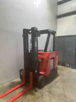 Stand-Up Rider Forklift 2019  Raymond  (7)