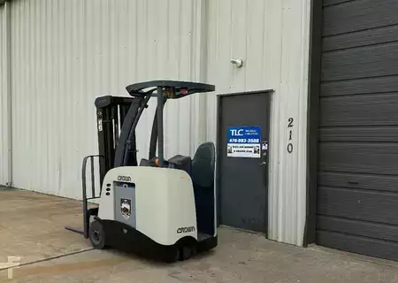 Stand-Up Rider Forklift 2015  Crown RC 5530-30 (4)